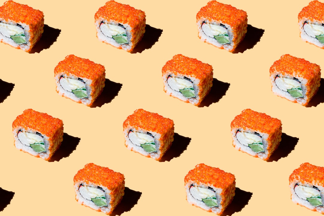 Rolling Uramaki Sushi